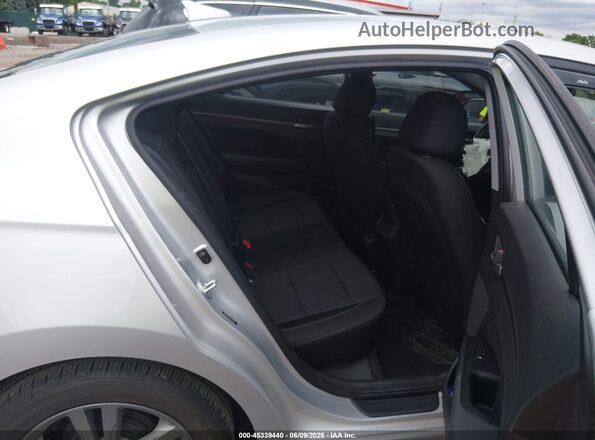 5NPD84LF7HH171828 2017 HYUNDAI ELANTRA Silver VIN sticker view