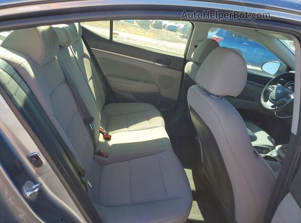 5NPD84LF7JH324553 2018 HYUNDAI ELANTRA Gray 