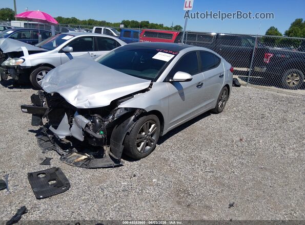 5NPD84LF7JH339599 2018 HYUNDAI ELANTRA Серебряный Передняя левая четверть