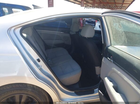 5NPD84LF7JH340302 2018 HYUNDAI ELANTRA Silver Widok naklejki z numerem VIN