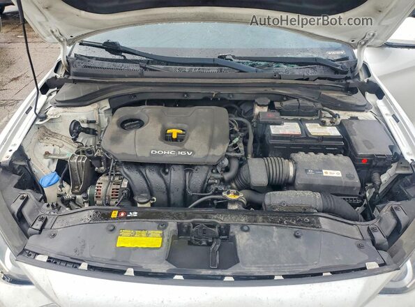 5NPD84LF7JH354104 2018 HYUNDAI ELANTRA White Vista interior trasera