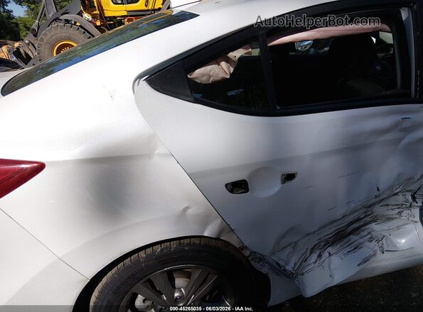 5NPD84LF7JH363546 2018 HYUNDAI ELANTRA White Դիմացի տեսք