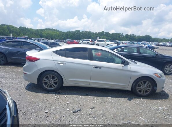 5NPD84LF7JH374966 2018 HYUNDAI ELANTRA Silver Rear interior view