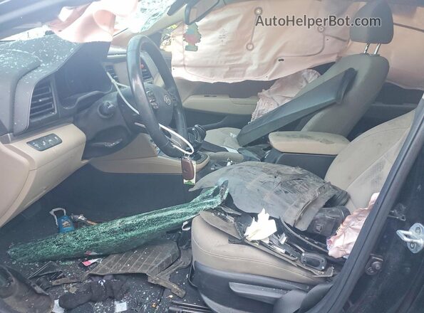 5NPD84LF7LH629182 2020 HYUNDAI ELANTRA Черный Вид салона спереди
