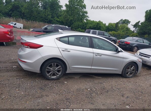 5NPD84LF8HH026197 2017 HYUNDAI ELANTRA Silver Вид задньої частини салону