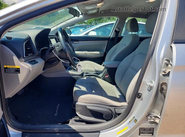 5NPD84LF8HH027379 2017 HYUNDAI ELANTRA Silver Front interior view