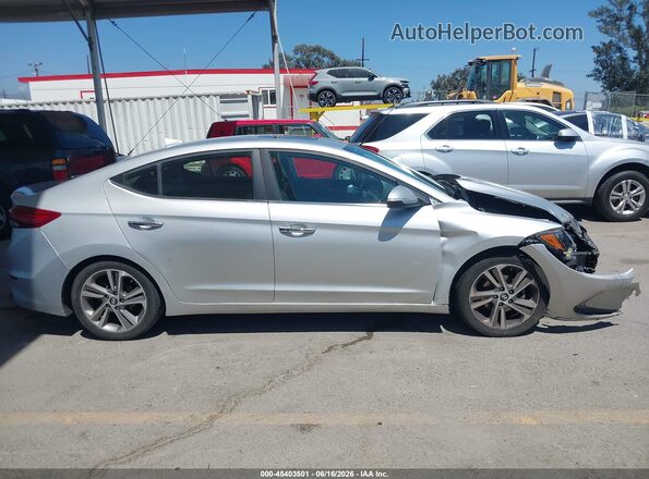 5NPD84LF8HH065050 2017 HYUNDAI ELANTRA Silver Widok wnętrza z tyłu