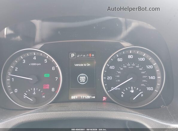 5NPD84LF8HH065050 2017 HYUNDAI ELANTRA Silver Widok tylnych siedzeń