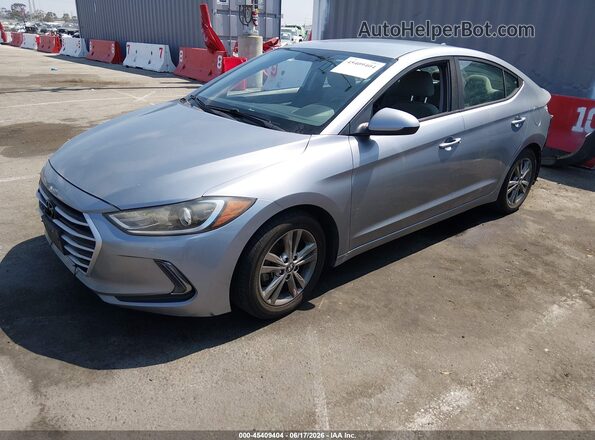 5NPD84LF8HH074489 2017 HYUNDAI ELANTRA Silver Vista tres cuartos delantera izquierda