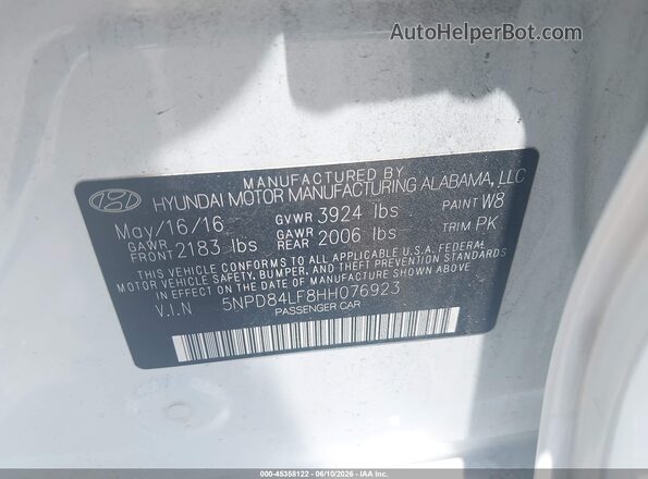 5NPD84LF8HH076923 2017 HYUNDAI ELANTRA White Widok komory silnika