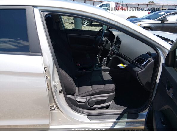 5NPD84LF8HH155251 2017 HYUNDAI ELANTRA Серебряный Вид салона спереди