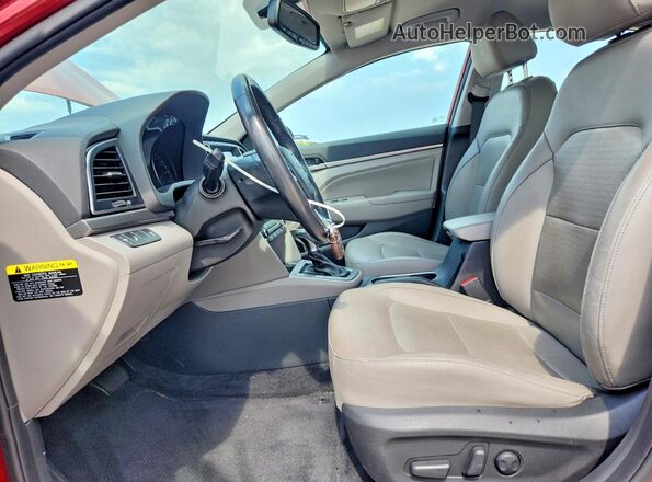 5NPD84LF8JH223747 2018 HYUNDAI ELANTRA Red Vista interior delantera