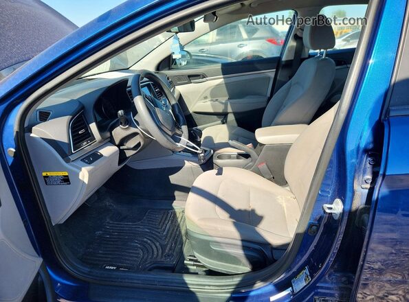 5NPD84LF8JH326408 2018 HYUNDAI ELANTRA Синий Вид салона спереди