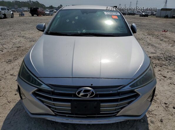 5NPD84LF8KH408088 2019 HYUNDAI ELANTRA Серебряный Вид спереди