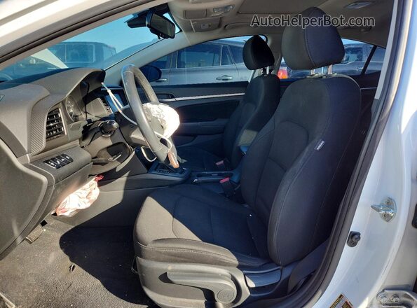 5NPD84LF8LH554881 2020 HYUNDAI ELANTRA Белый Вид салона спереди