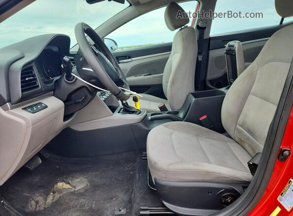 5NPD84LF8LH581515 2020 HYUNDAI ELANTRA Красный Вид салона спереди