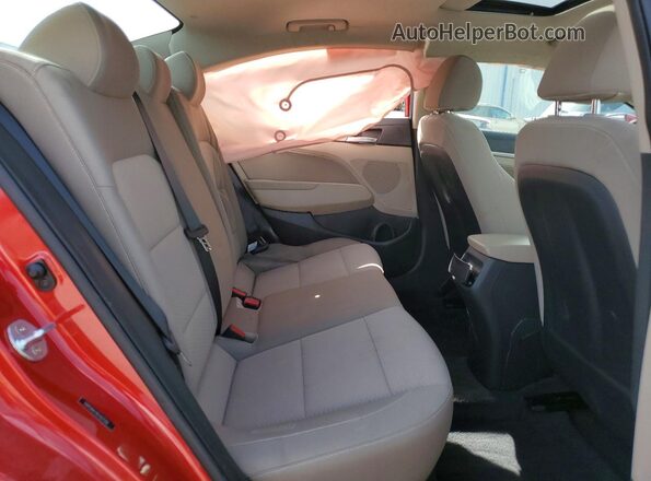 5NPD84LF8LH627506 2020 HYUNDAI ELANTRA Red Widok tylnych siedzeń