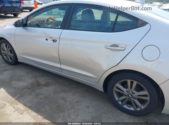 5NPD84LF9HH023681 2017 HYUNDAI ELANTRA Silver Դիմացի տեսք