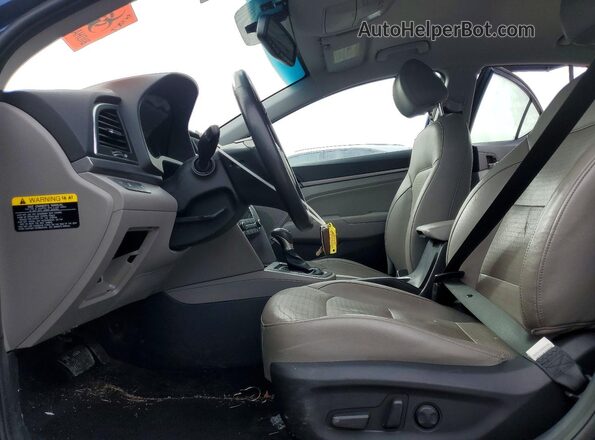 5NPD84LF9HH055448 2017 HYUNDAI ELANTRA Blue Սալոնի դիմացի տեսք