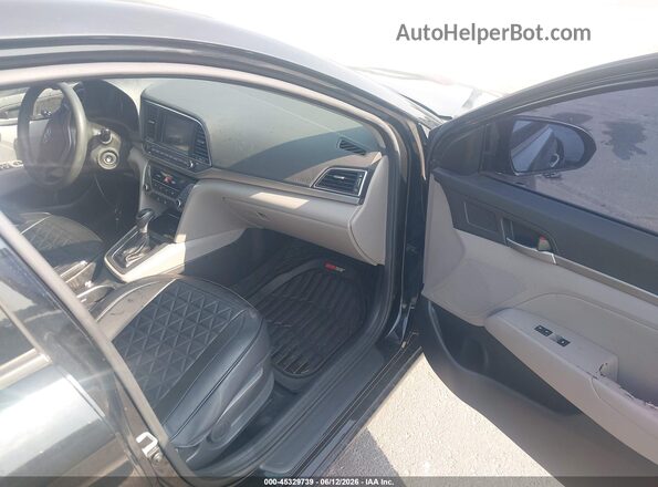 5NPD84LF9HH062271 2017 HYUNDAI ELANTRA Black წინა სალონის ხედი