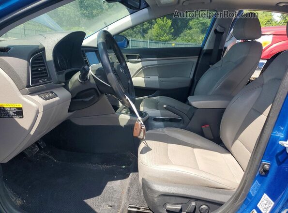 5NPD84LF9HH074386 2017 HYUNDAI ELANTRA Blue წინა სალონის ხედი