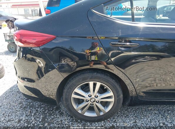 5NPD84LF9HH083802 2017 HYUNDAI ELANTRA Black წინა ხედი