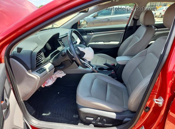 5NPD84LF9LH515300 2020 HYUNDAI ELANTRA Красный Вид салона спереди