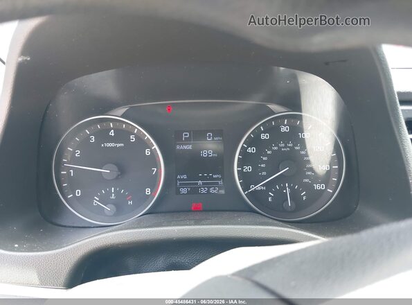 5NPD84LFXHH065518 2017 HYUNDAI ELANTRA Red Вид задніх сидінь