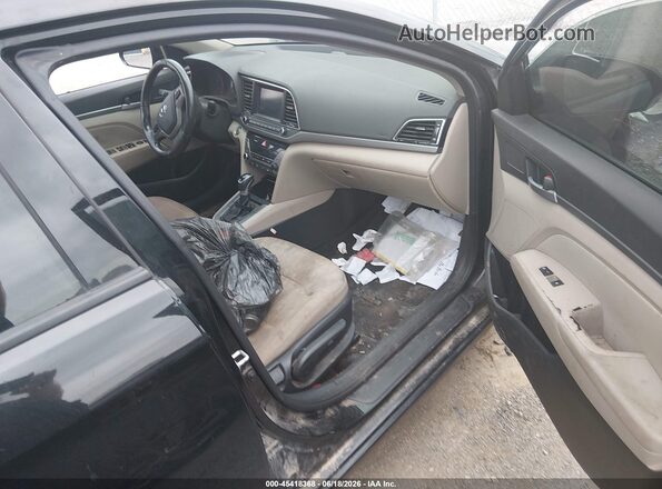 5NPD84LFXHH170379 2017 HYUNDAI ELANTRA Black Вид салону спереду