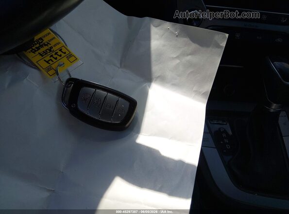 5NPD84LFXHH201114 2017 HYUNDAI ELANTRA White Vista del salpicadero
