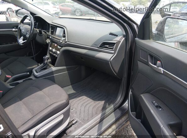 5NPD84LFXLH605376 2020 HYUNDAI ELANTRA Черный Вид салона спереди