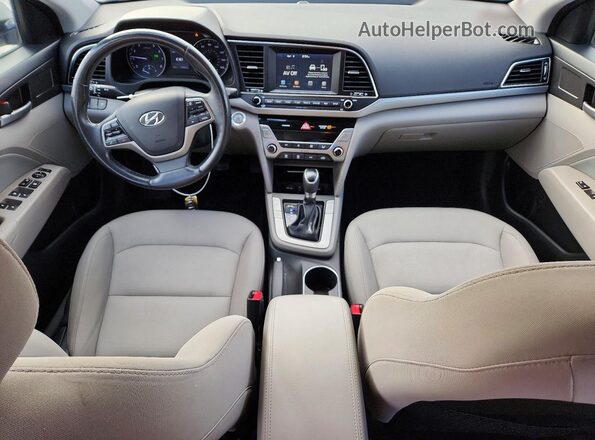 5NPD94LA7HH137681 2017 HYUNDAI ELANTRA Серебряный Вид панели приборов