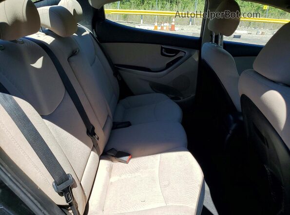 5NPDH4AE0GH706460 2016 HYUNDAI ELANTRA Black 