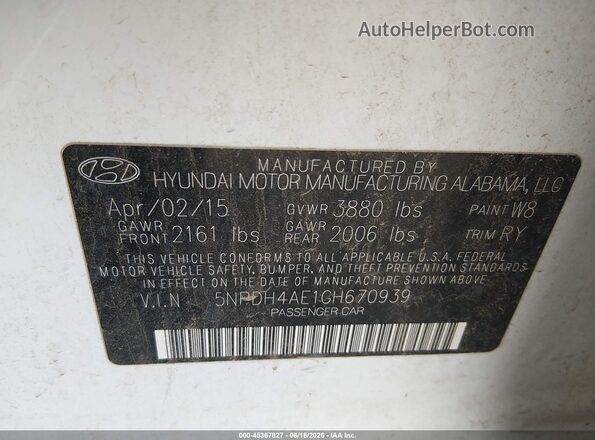5NPDH4AE1GH670939 2016 HYUNDAI ELANTRA White Widok komory silnika