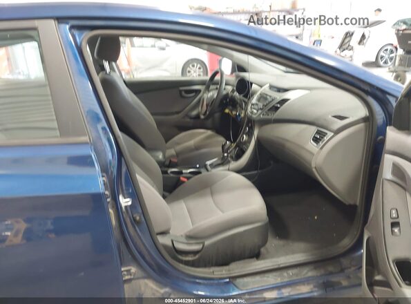 5NPDH4AE1GH697056 2016 HYUNDAI ELANTRA Dark Blue Front interior view
