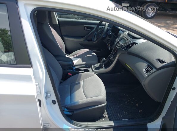 5NPDH4AE1GH742464 2016 HYUNDAI ELANTRA White Front interior view