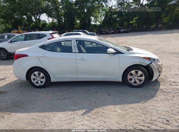 5NPDH4AE1GH753299 2016 HYUNDAI ELANTRA White Vista interior trasera