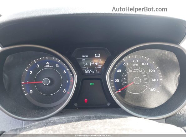 5NPDH4AE1GH753299 2016 HYUNDAI ELANTRA White Vista de los asientos traseros