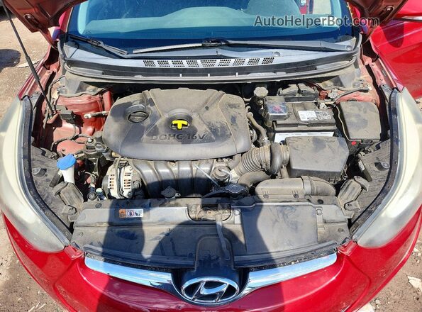 5NPDH4AE1GH783290 2016 HYUNDAI ELANTRA Красный Вид задней части салона