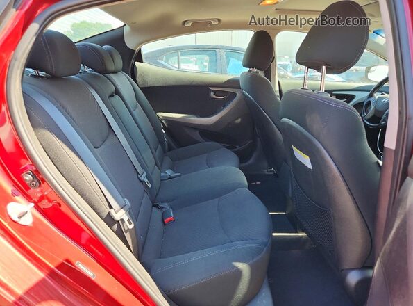 5NPDH4AE1GH783290 2016 HYUNDAI ELANTRA Красный Вид задних сидений