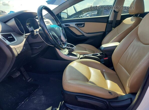 5NPDH4AE2GH723406 2016 HYUNDAI ELANTRA White Front interior view