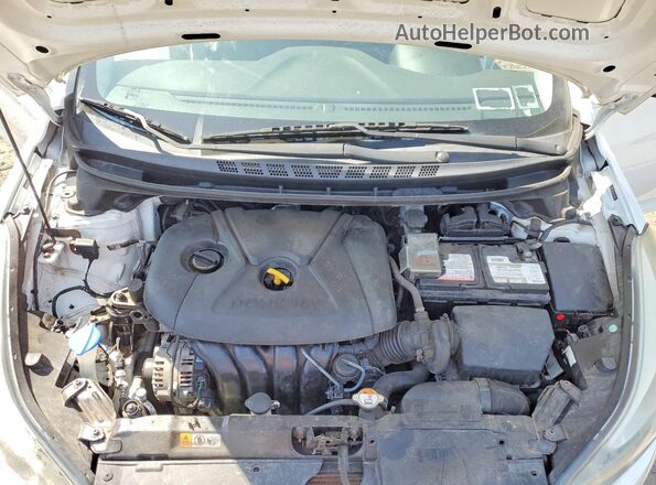 5NPDH4AE2GH735992 2016 HYUNDAI ELANTRA White 