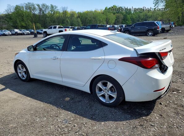 5NPDH4AE2GH735992 2016 HYUNDAI ELANTRA White 