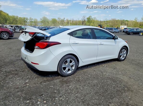 5NPDH4AE2GH735992 2016 HYUNDAI ELANTRA White 