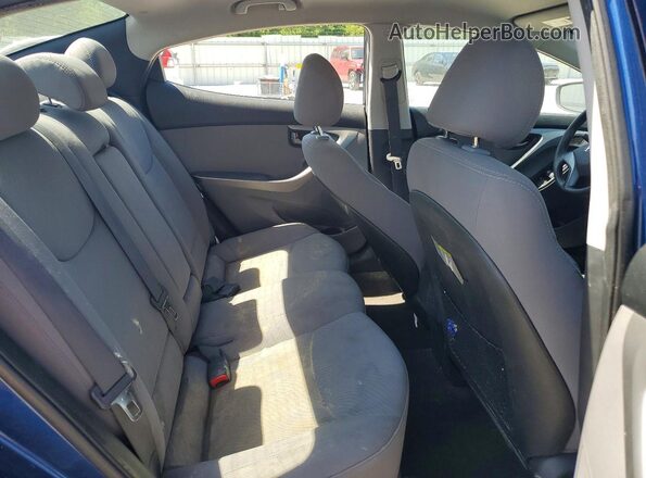 5NPDH4AE2GH741016 2016 HYUNDAI ELANTRA Blue Rear seats view