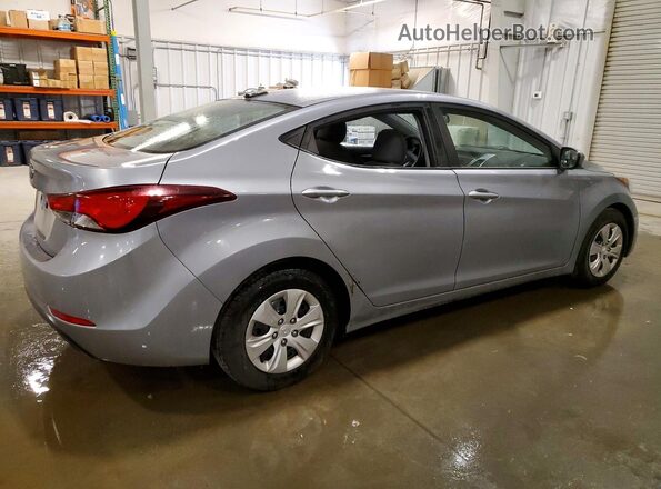 5NPDH4AE3GH686060 2016 HYUNDAI ELANTRA Silver 