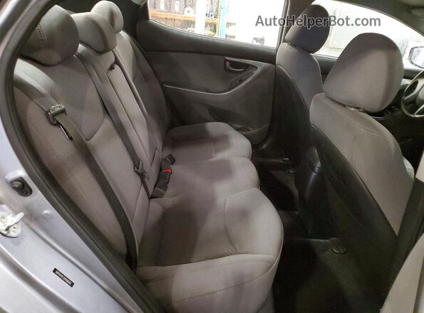 5NPDH4AE3GH686060 2016 HYUNDAI ELANTRA Silver 