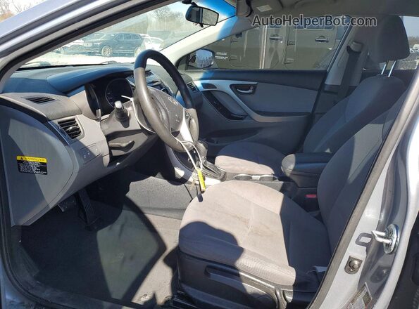 5NPDH4AE3GH725990 2016 HYUNDAI ELANTRA Silver Вид салону спереду
