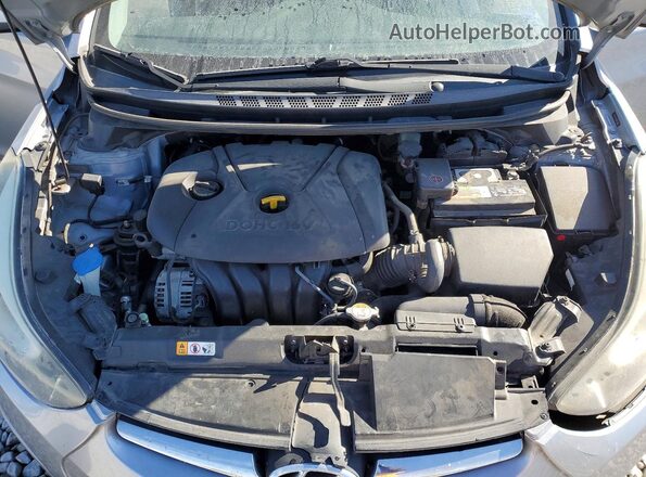 5NPDH4AE3GH725990 2016 HYUNDAI ELANTRA Silver Вид задньої частини салону