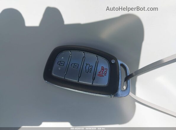 5NPDH4AE4GH662396 2016 HYUNDAI ELANTRA Серебряный Вид панели приборов